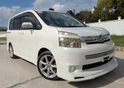 Toyota Voxy 2009 White for sale
