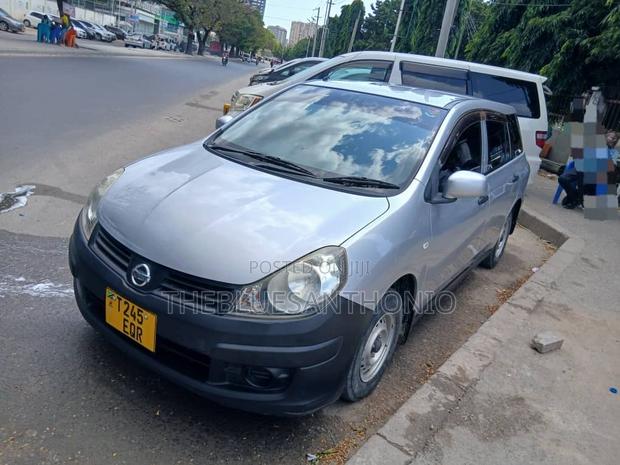 Nissan Advan 2015 Silver