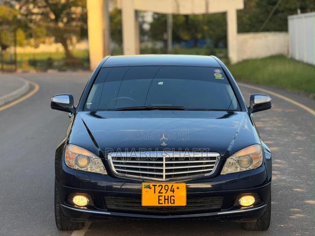 Mercedes-Benz C200 2008 Black