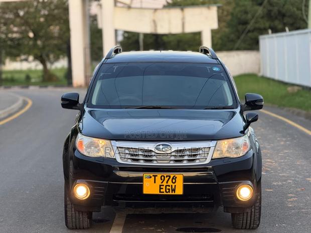 Subaru Forester 2011 Black