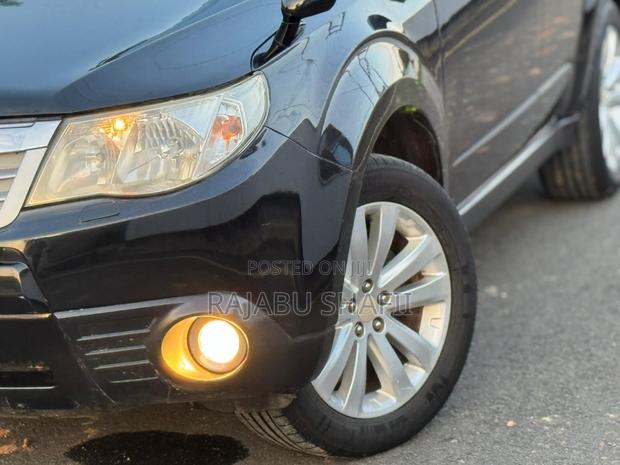 Subaru Forester 2011 Black