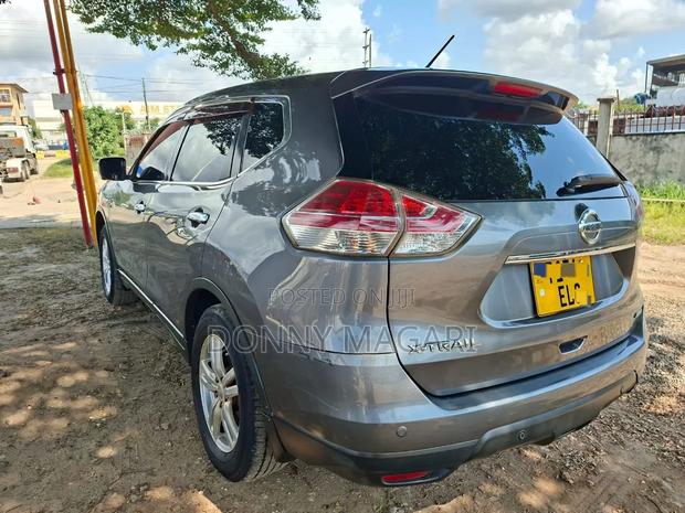 Nissan X-Trail 2013 Gray