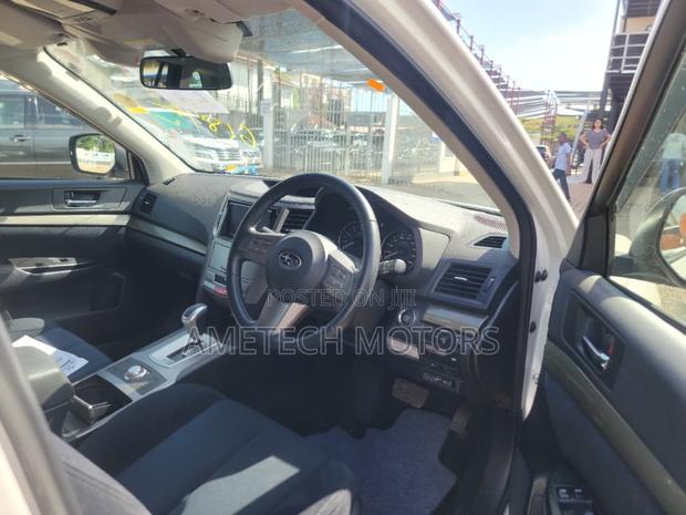 Subaru Outback 2011 White