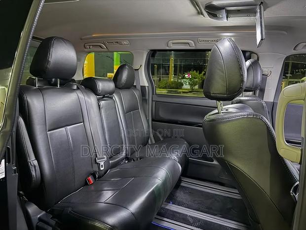Toyota Alphard 2010 Black