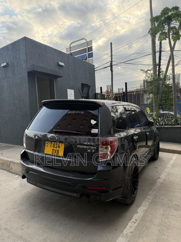 Subaru Forester 2.0D X 2010 Black