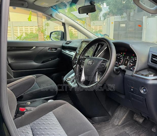 Toyota Alphard 2017 Black