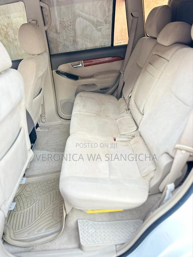 Toyota Land Cruiser Prado 2005 White