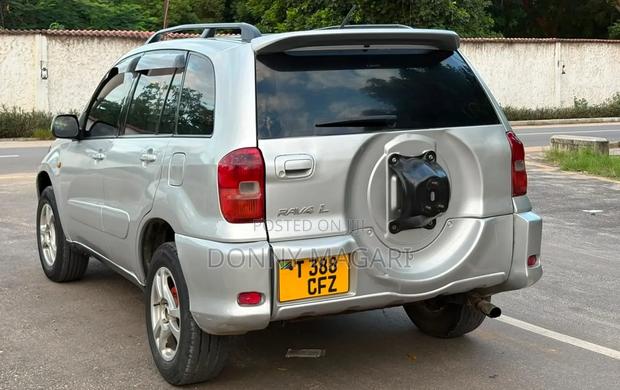 Toyota RAV4 Automatic 2003 Silver