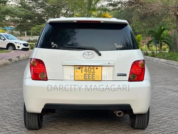 Toyota IST 2004 White