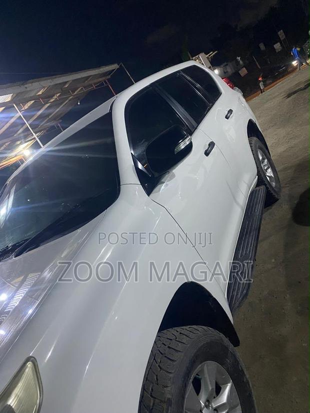 Toyota Land Cruiser Prado 2006 White