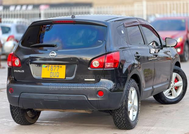Nissan Dualis 2011 Black