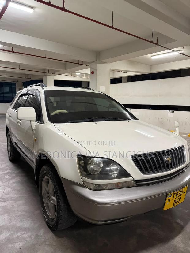 Toyota Harrier 2005