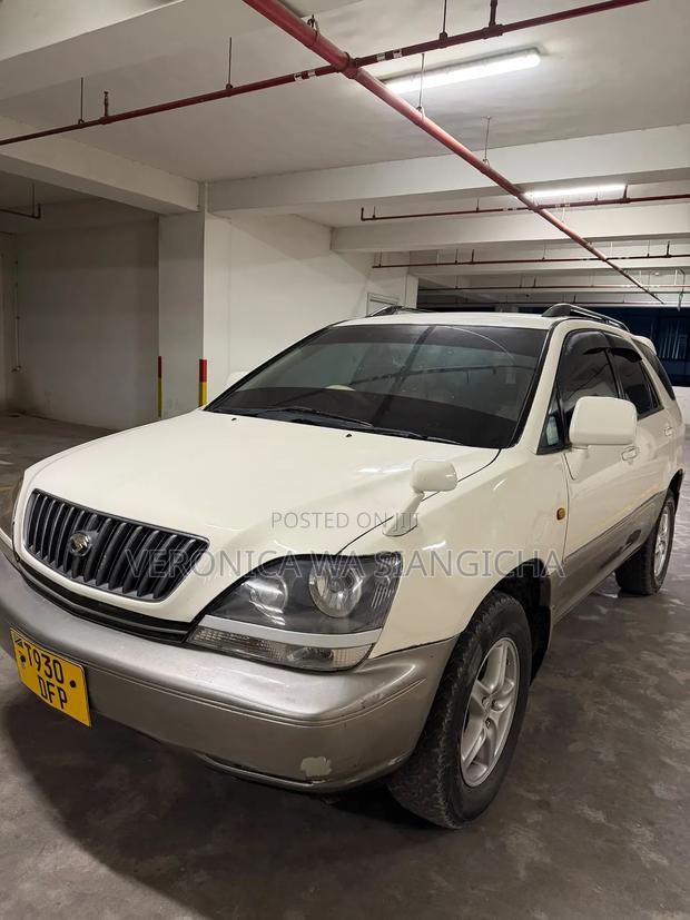 Toyota Harrier 2005