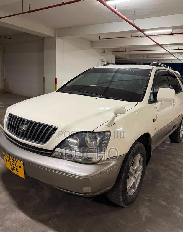 Toyota Harrier 2004 White
