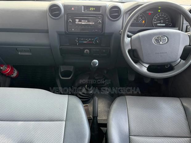 Toyota Land Cruiser 2018 White