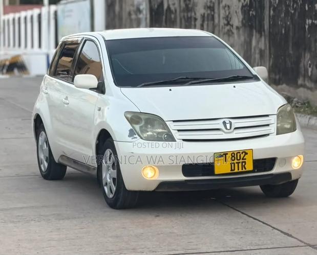 Toyota IST 2005 White