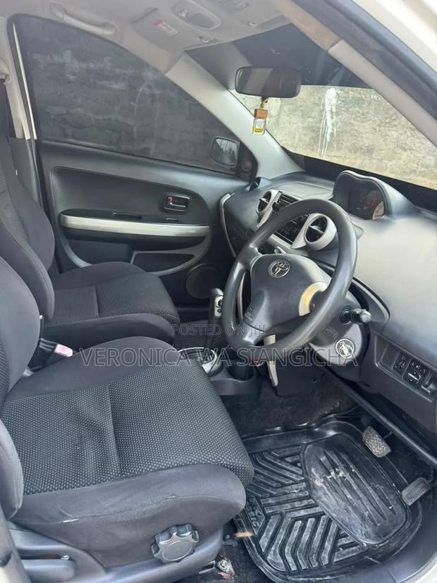 Toyota IST 2005 White