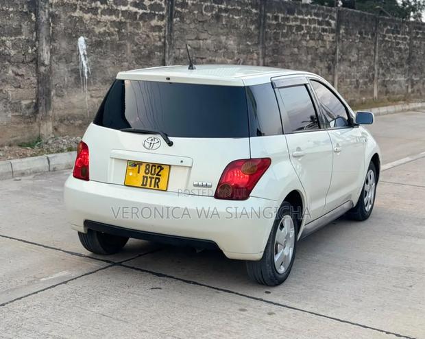 Toyota IST 2005 White