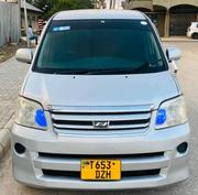 Toyota Noah 2006 Silver for sale