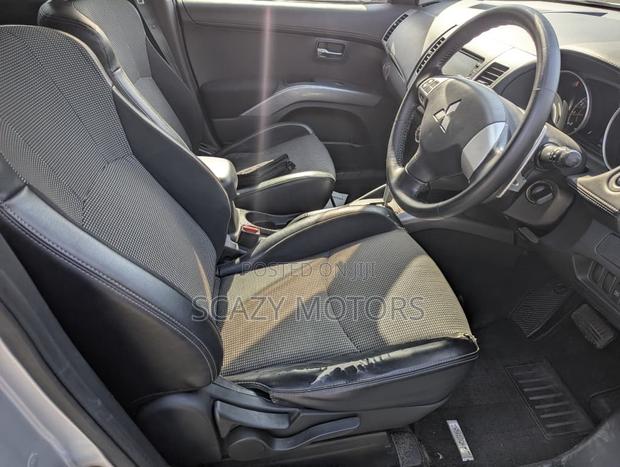 Mitsubishi Outlander 2010 Silver