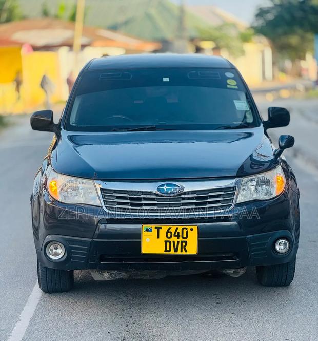 Subaru Forester 2010 Black