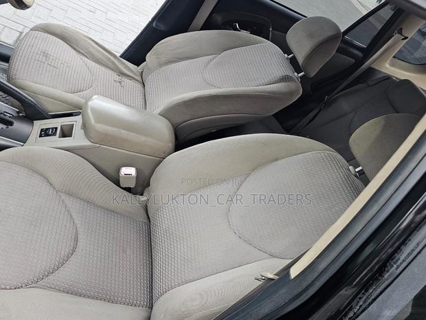 Toyota Vanguard 2011 Black
