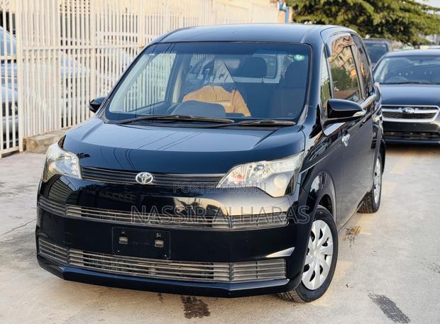 Toyota Spade 1.5 2013 Black
