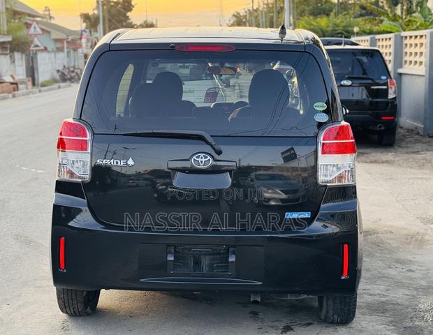 Toyota Spade 1.5 2013 Black