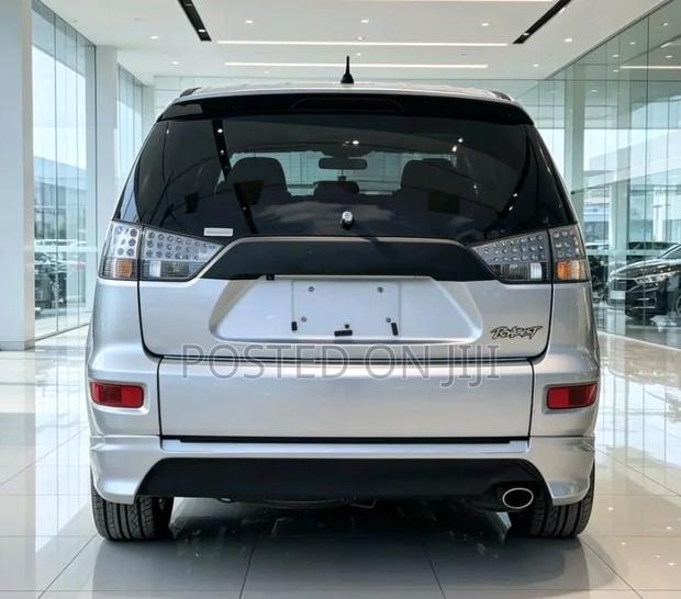 Mitsubishi Outlander 2010 Silver