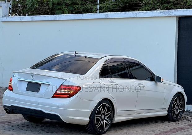 Mercedes-Benz C-Class 2014 White