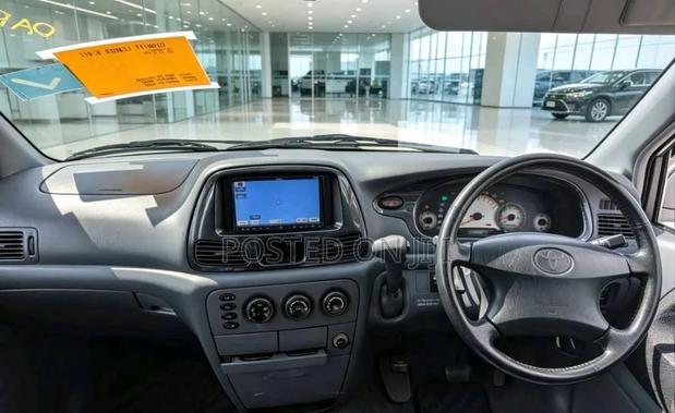 Toyota Noah 2001 White