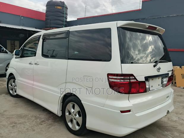 Toyota Alphard 2006 White