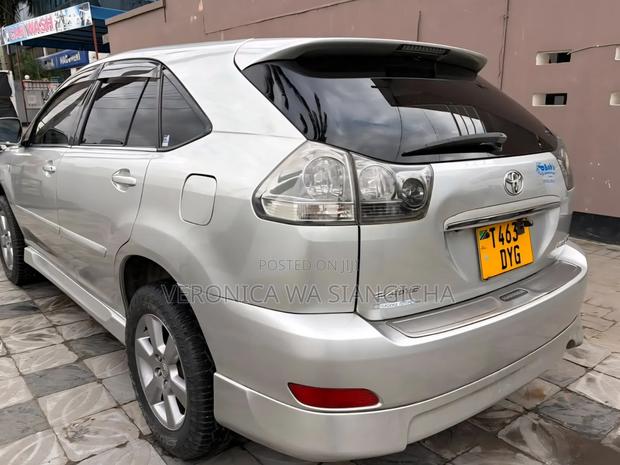 Toyota Harrier 2003