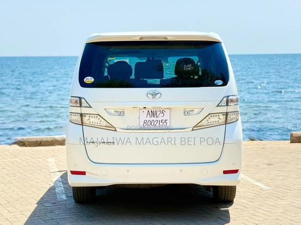 Toyota Alphard 2008 White