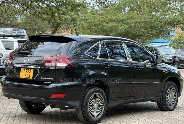 Toyota Harrier 2005 Black