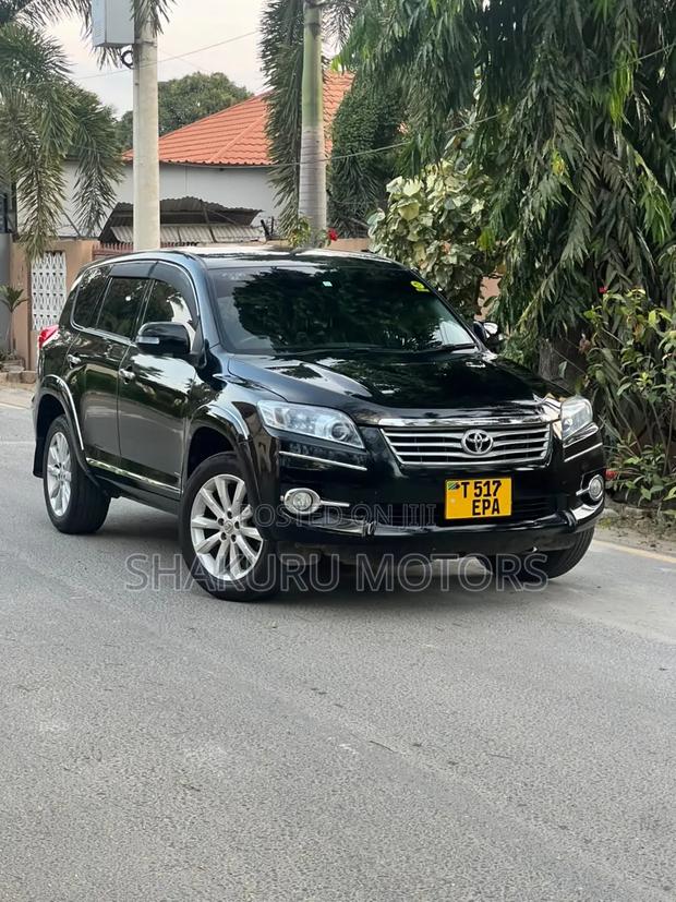 Toyota Vanguard 2010 Black