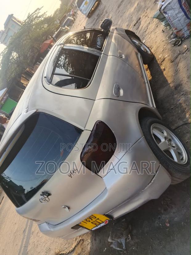 Toyota Vitz 2003 Silver