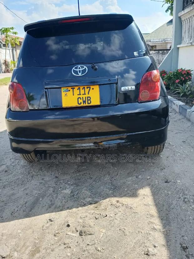 Toyota IST 2003 Black