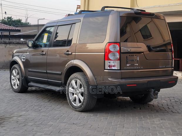 Land Rover Discovery 2013