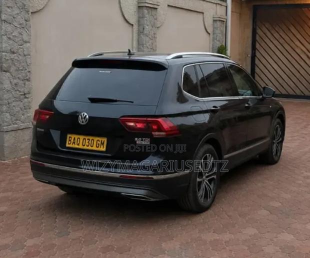 Volkswagen Tiguan 2019 Burgundy