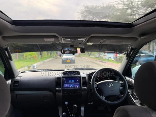Toyota Land Cruiser Prado 2004 Silver