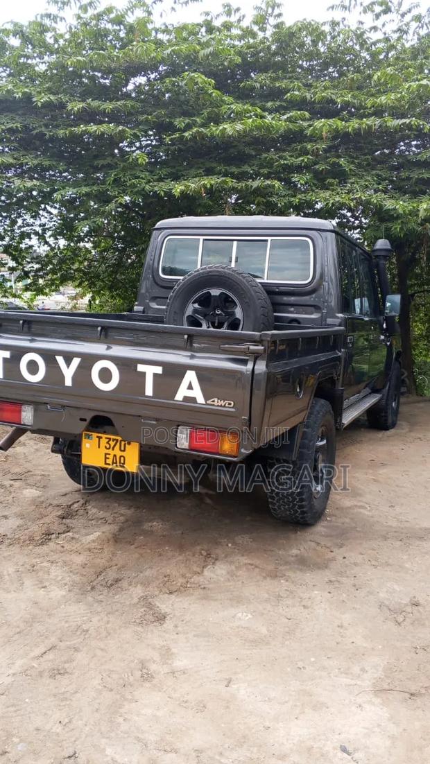 Toyota Land Cruiser 2022 Ivory