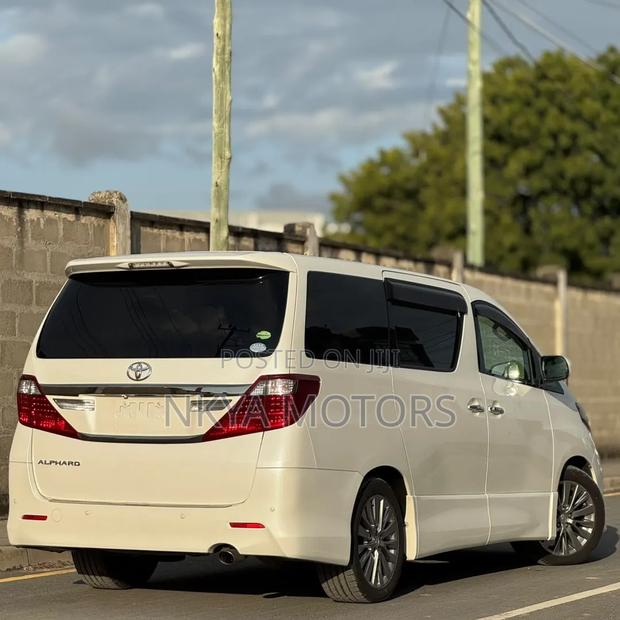 Toyota Alphard 2013 White