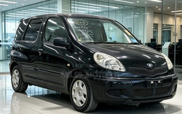 Toyota Fun Cargo 2005 Black