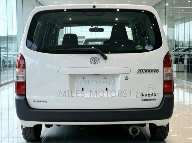 Toyota Succeed SV Premium 2016 White