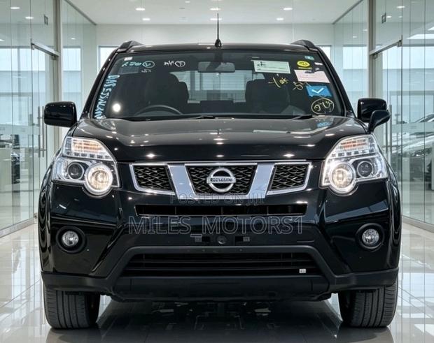 Nissan X-Trail 2012 Black