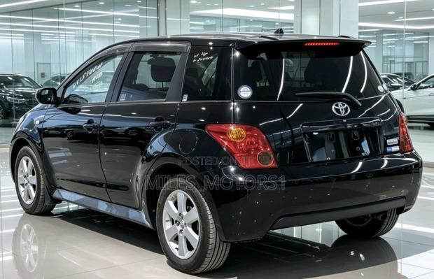 Toyota IST 2004 Black