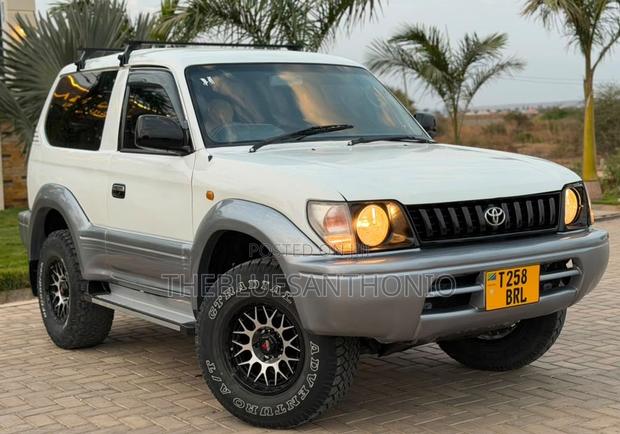 Toyota Land Cruiser Prado 1998 White