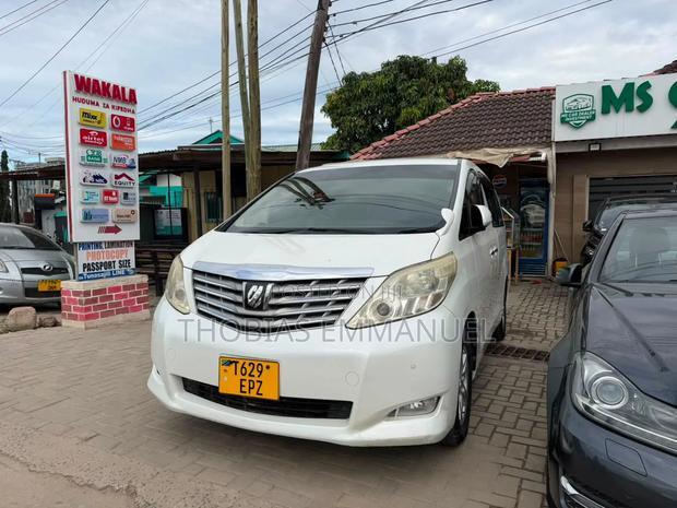 Toyota Alphard 2010 White