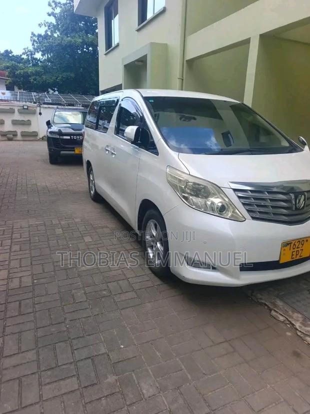 Toyota Alphard 2010 White
